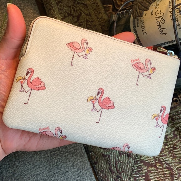 Authentic COACH Coated canvas /Smooth leather FLAMINGO top zip wristlet - Picture 3 of 9